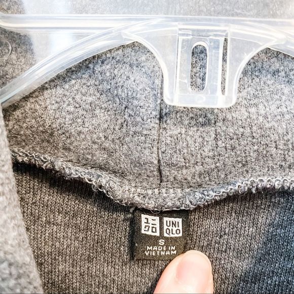 Uniqlo Heattech Turtle Neck Long Sleeved Top Gray - Picture 3 of 5